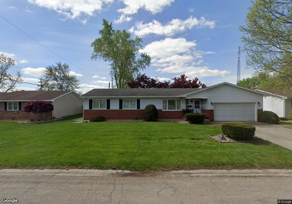 505 Mayfair Dr, Lincoln, IL 62656 - photo 1