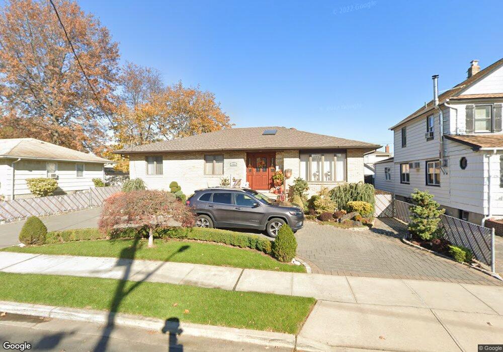 1080 Atlantic St, Franklin Square, NY 11010 - photo 1