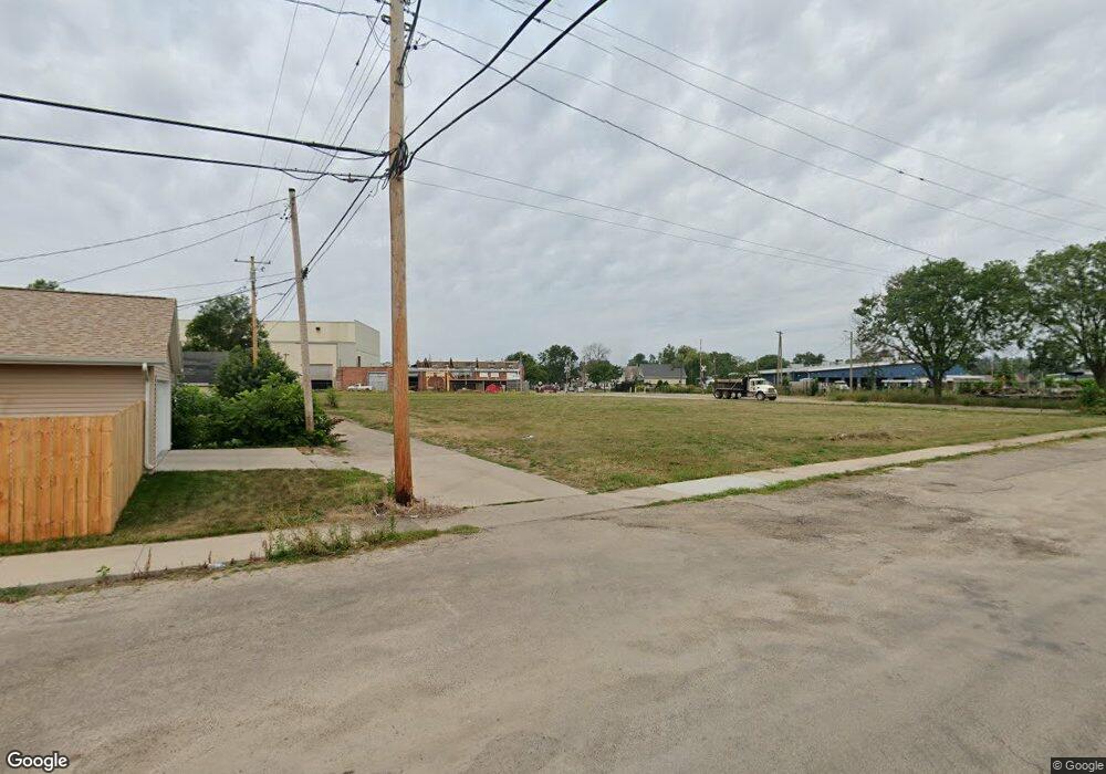 220 6th St SW, Cedar Rapids, IA 52404 - photo 1