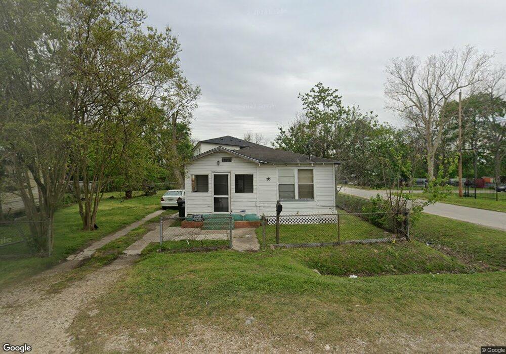 7109 Mount St, Houston, TX 77088 - photo 1