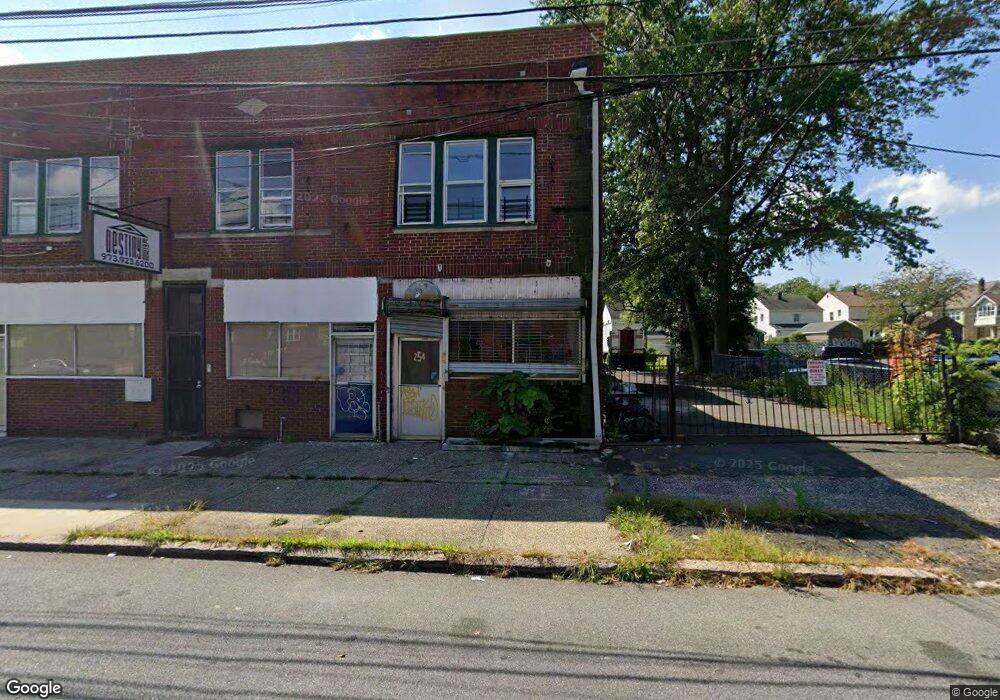 252-256 Chancellor Ave, Newark, NJ 07112 - photo 1