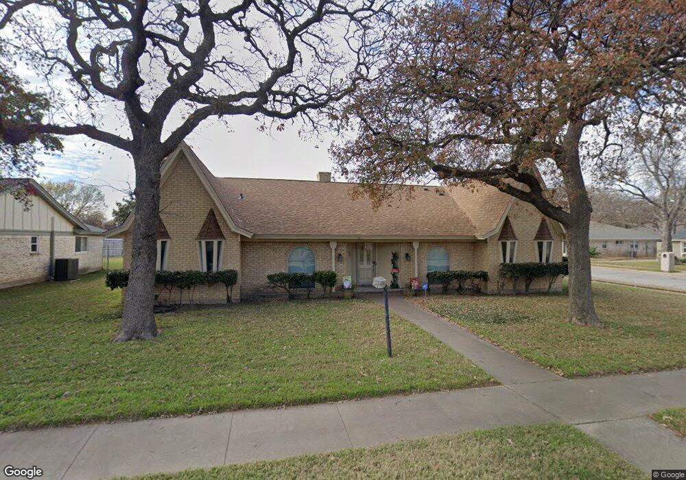 3633 Wayne Ct, Bedford, TX 76021 - photo 1