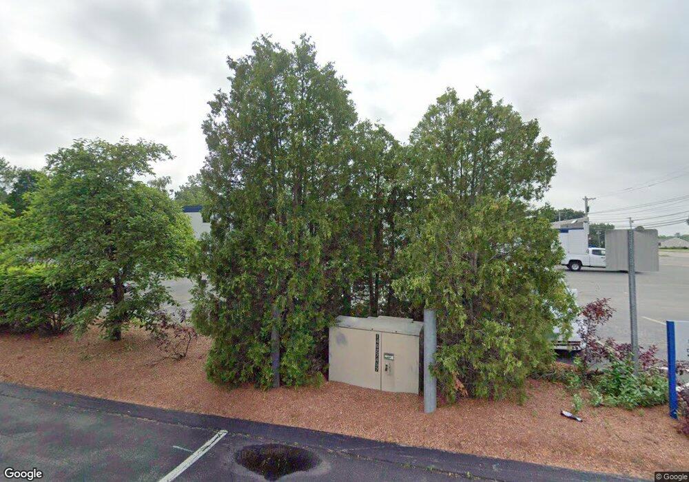 1337 Lakeview Ave, Dracut, MA 01826 - photo 1