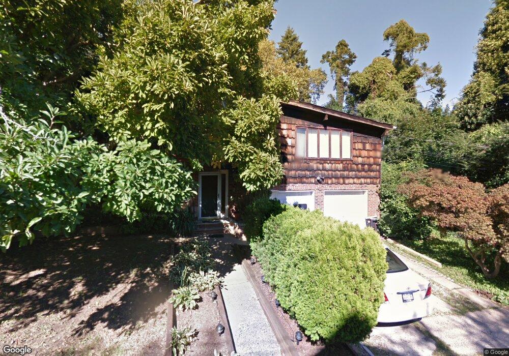 61 Cedarcliff Rd, Staten Island, NY 10301 - photo 1