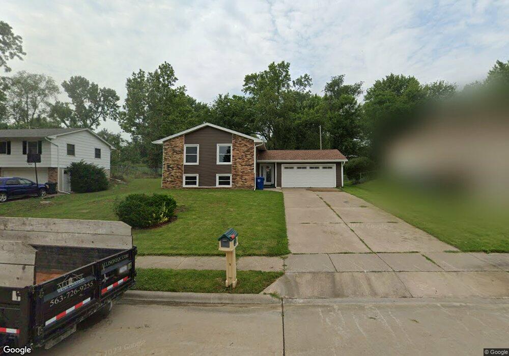 2520 W 46th St, Davenport, IA 52806 - photo 1