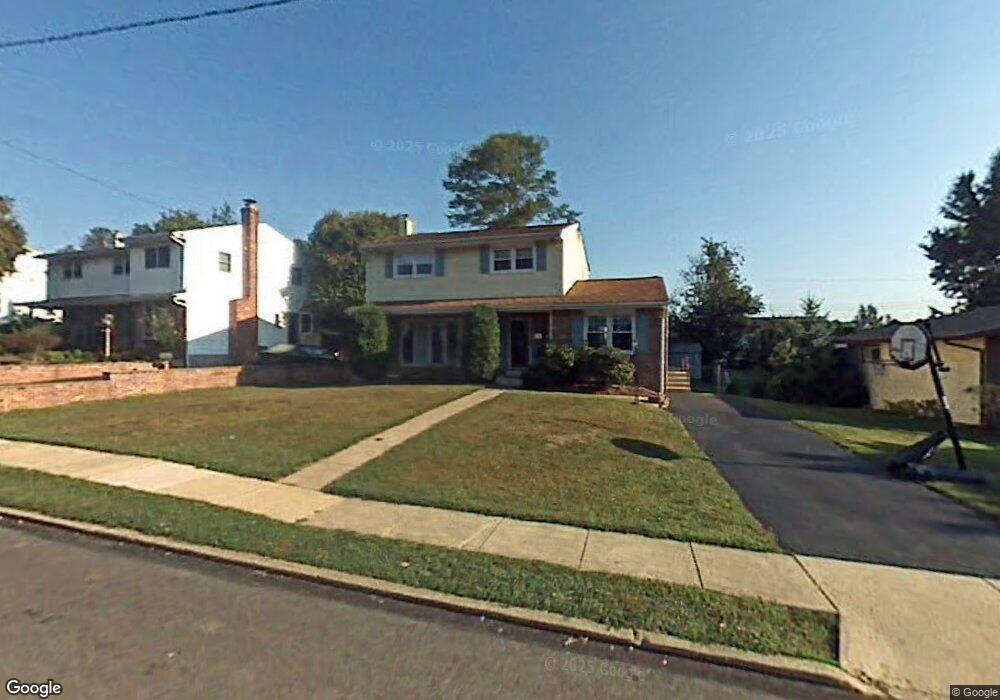 417 Hampshire Dr, Broomall, PA 19008 - photo 1