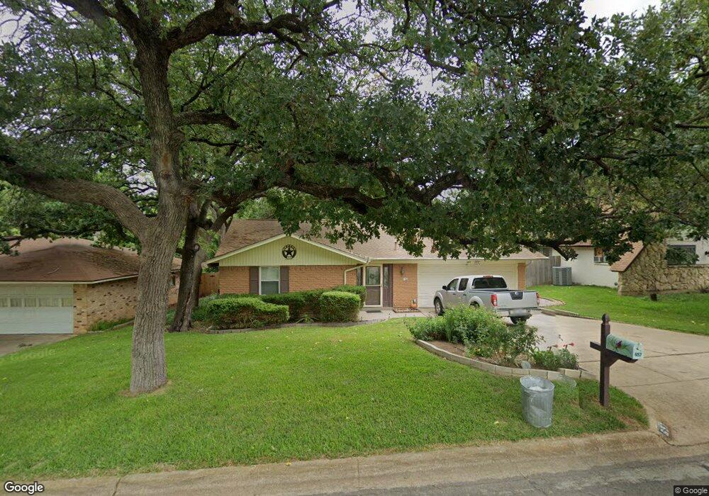 657 Oak Dr, Hurst, TX 76053 - photo 1