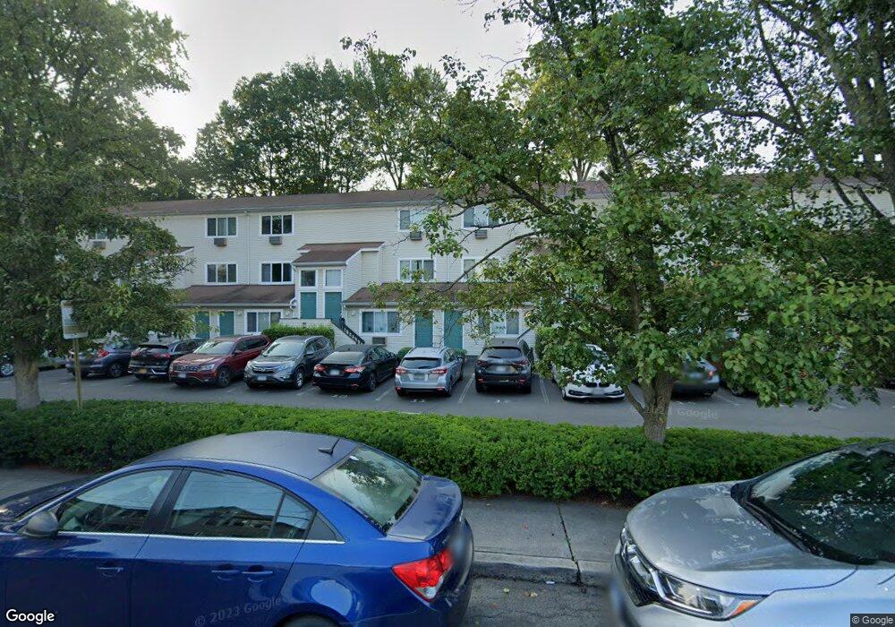 30 Elmcroft Rd unit 8, Stamford, CT 06902 - photo 1