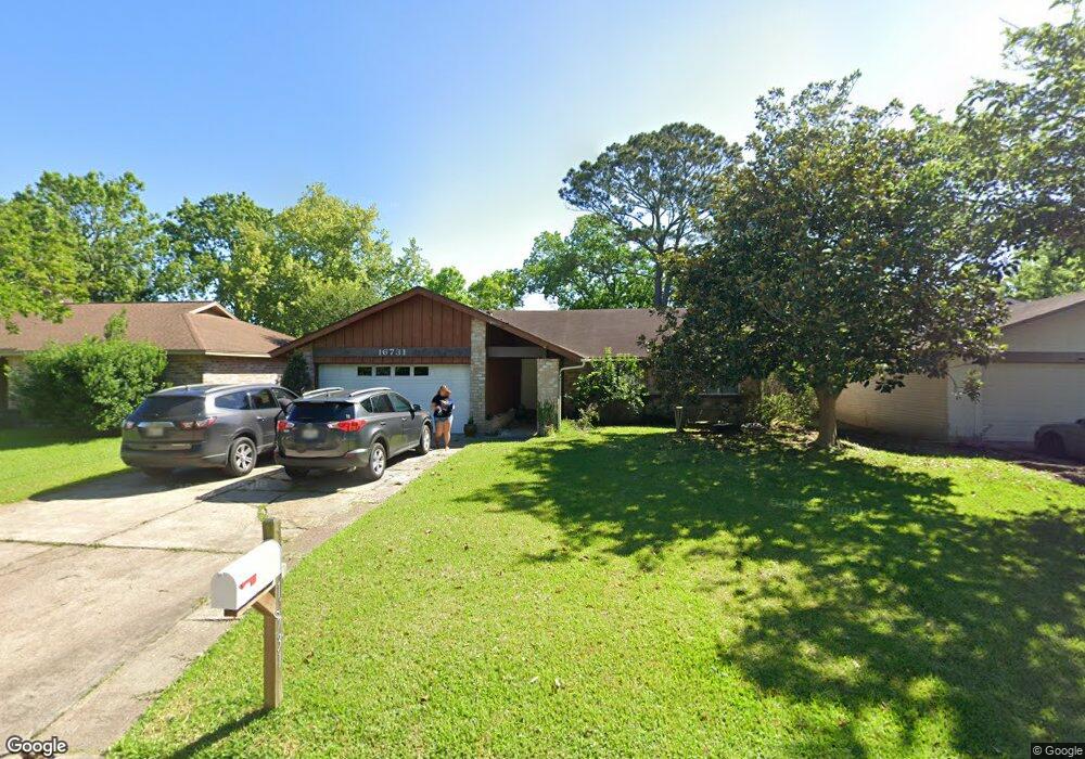 16731 Hibiscus Ln, Friendswood, TX 77546 - photo 1