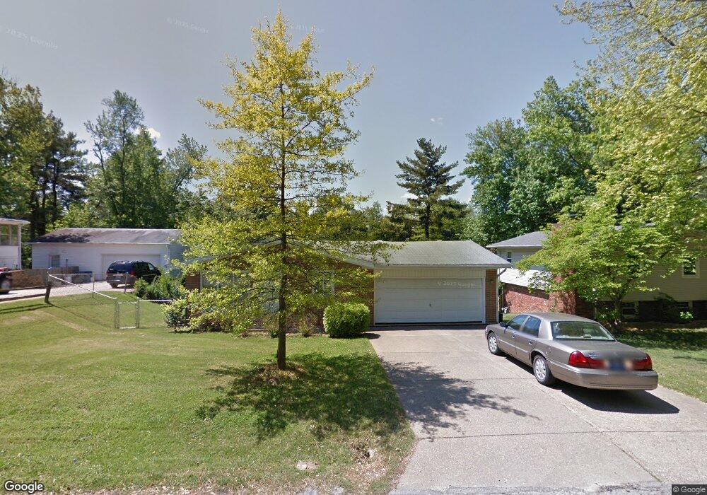 600 Hillcrest Dr, Newburgh, IN 47630 - photo 1