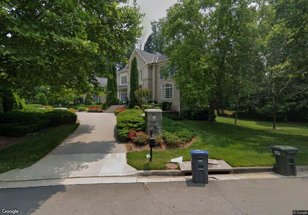 1025 Founders Ridge Ln, McLean, VA 22102 - photo 1