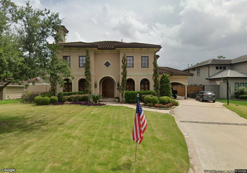 7813 Brykerwoods Dr, Houston, TX 77055 - photo 1