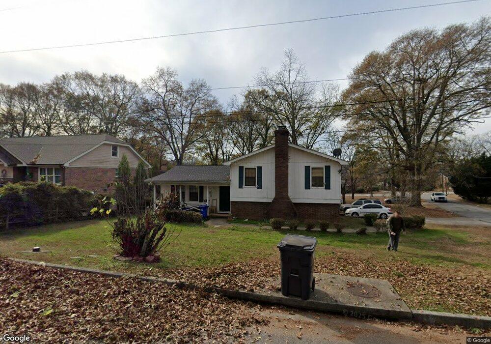 1085 Longview Dr, Gainesville, GA 30501 - photo 1