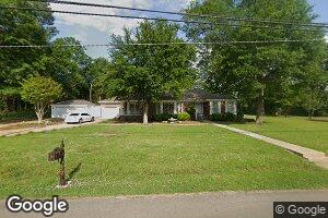 1042 Washington St, Macon, MS 39341