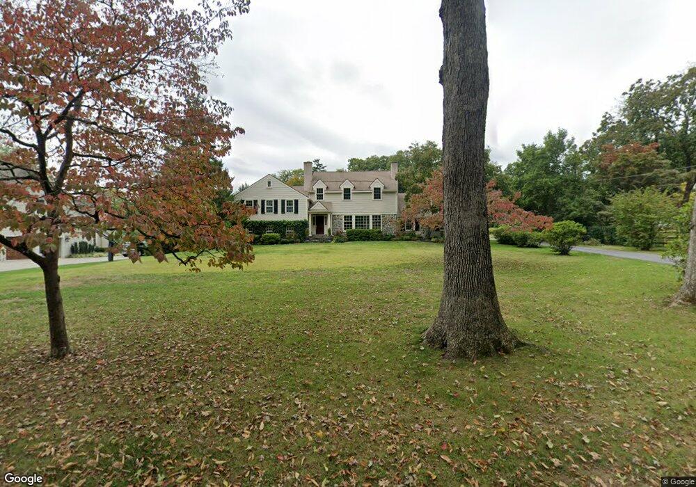 221 Pine Tree Rd, Wayne, PA 19087 - photo 1