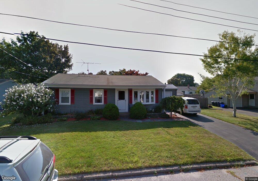 9 Connors Ln, Riverside, RI 02915 - photo 1