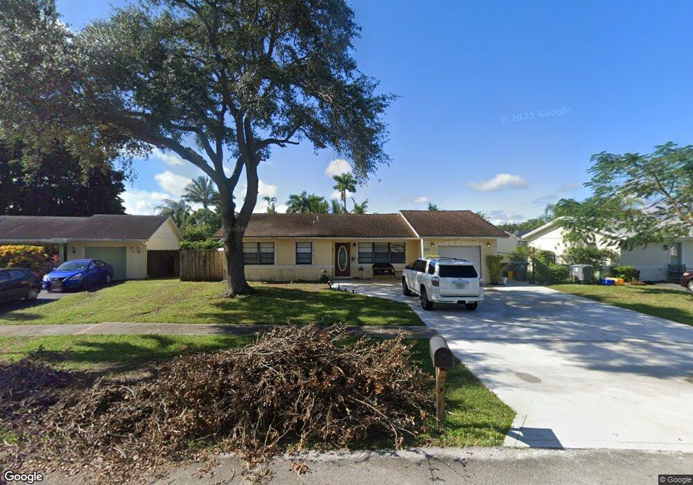 9574 Saddlebrook Dr, Boca Raton, FL 33496 - photo 1