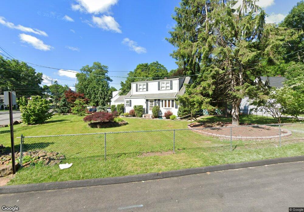 52 Tunison Rd, New Brunswick, NJ 08901 - photo 1