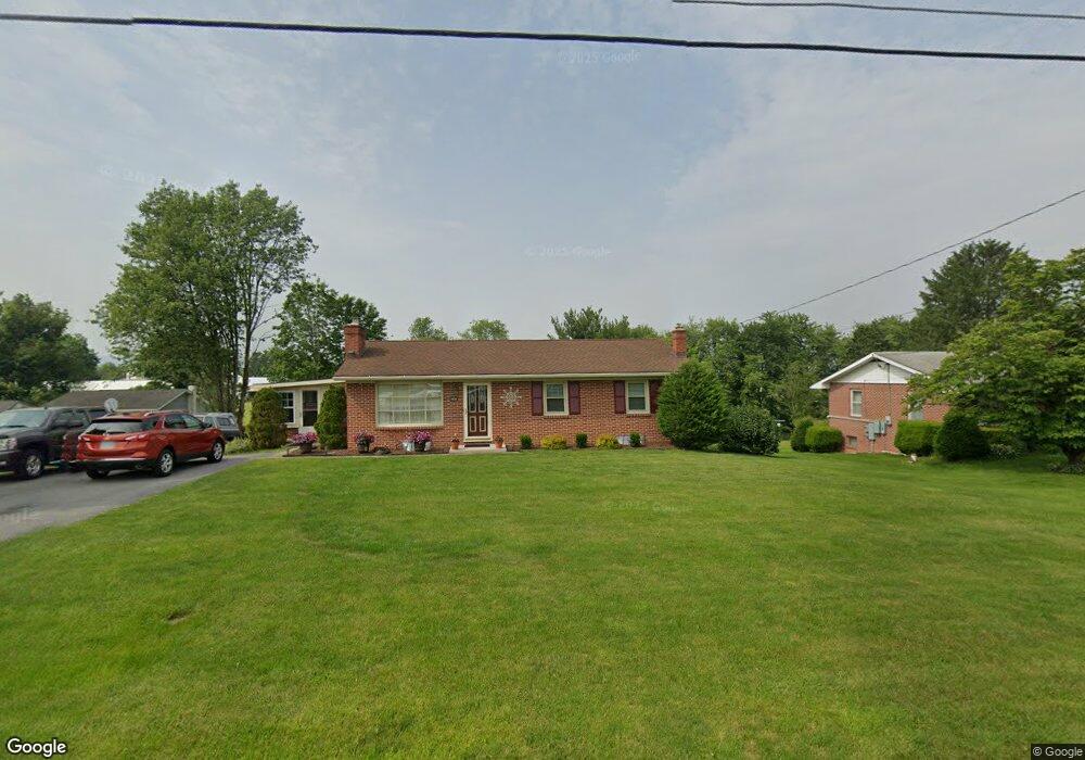 4429 Shatzer St, Chambersburg, PA 17202 - photo 1