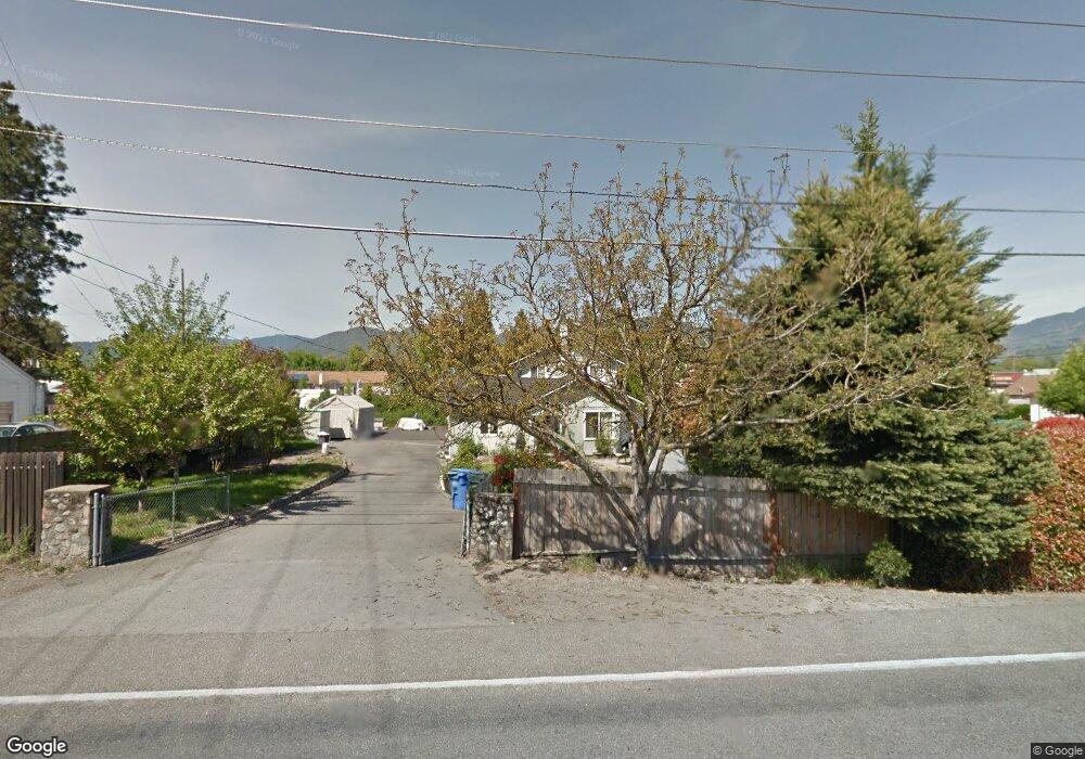 880 Fruitdale Dr, Grants Pass, OR 97527 - photo 1