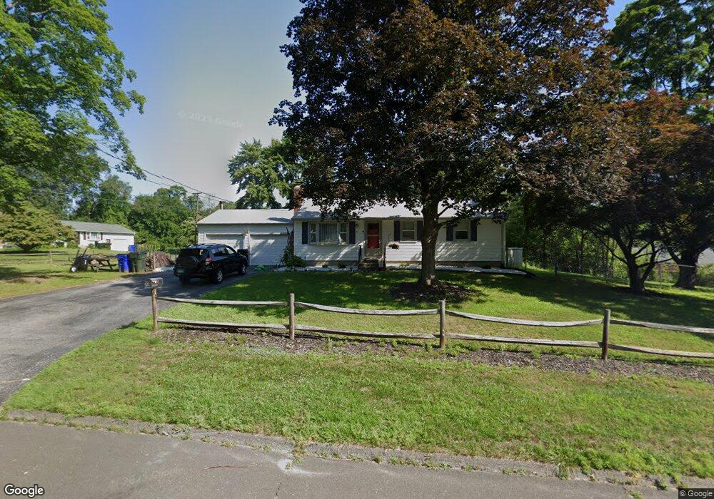 41 Tracy Cir, Windsor Locks, CT 06096 - photo 1