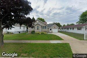 528 Montana Ave, Gladstone, MI 49837