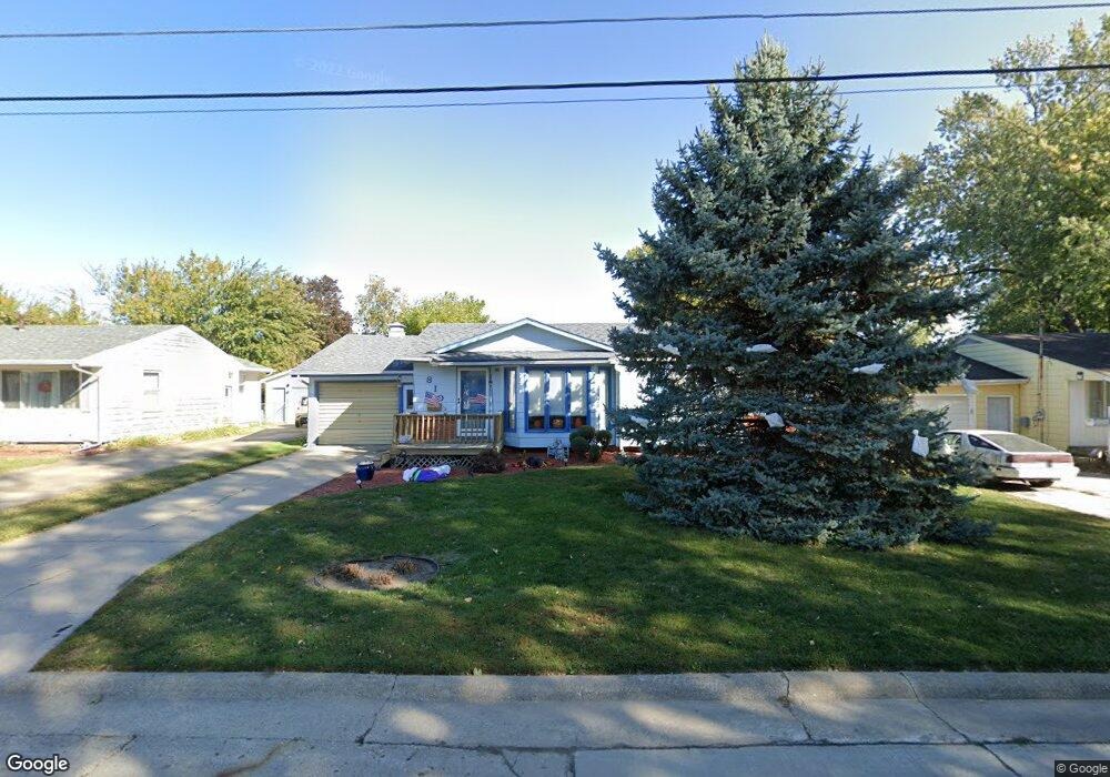 810 E 12th Street Place N, Newton, IA 50208 - photo 1