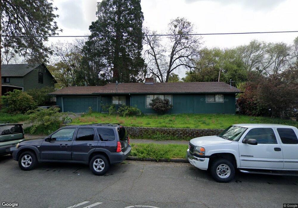 759 NW 3rd St, Grants Pass, OR 97526 - photo 1