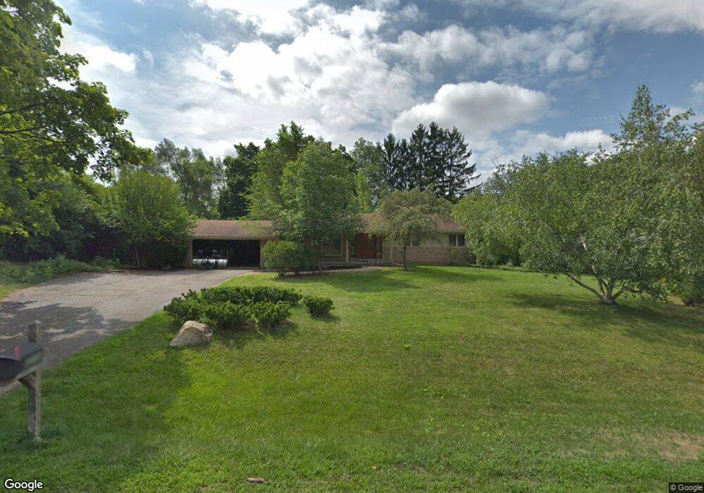 5214 Clarendon Crest Ct, Bloomfield Hills, MI 48302 - photo 1