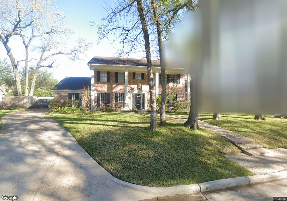 667 Ramblewood Rd, Houston, TX 77079 - photo 1