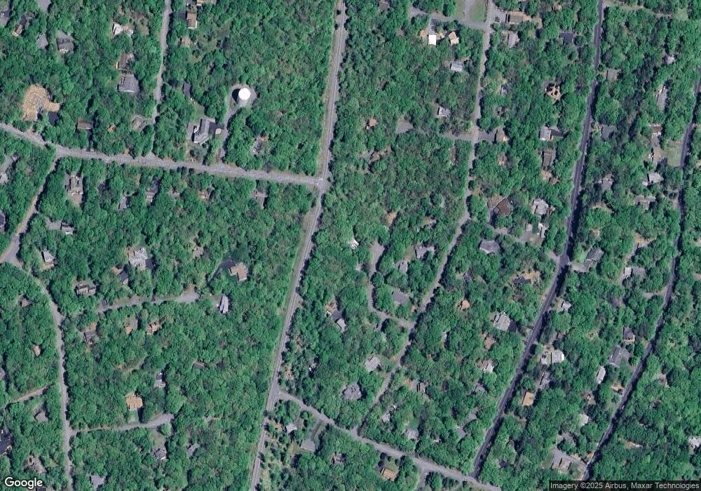 809 Kinglet Ct, Hawley, PA 18428 - photo 1