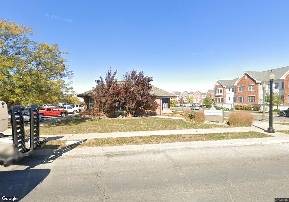 100 N 4th Ave W, Newton, IA 50208 - photo 1