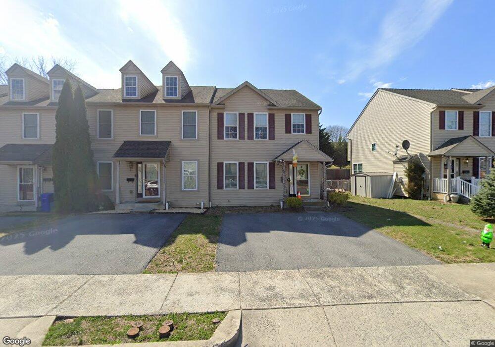 322 Saint Nicholas St, Reading, PA 19607 - photo 1