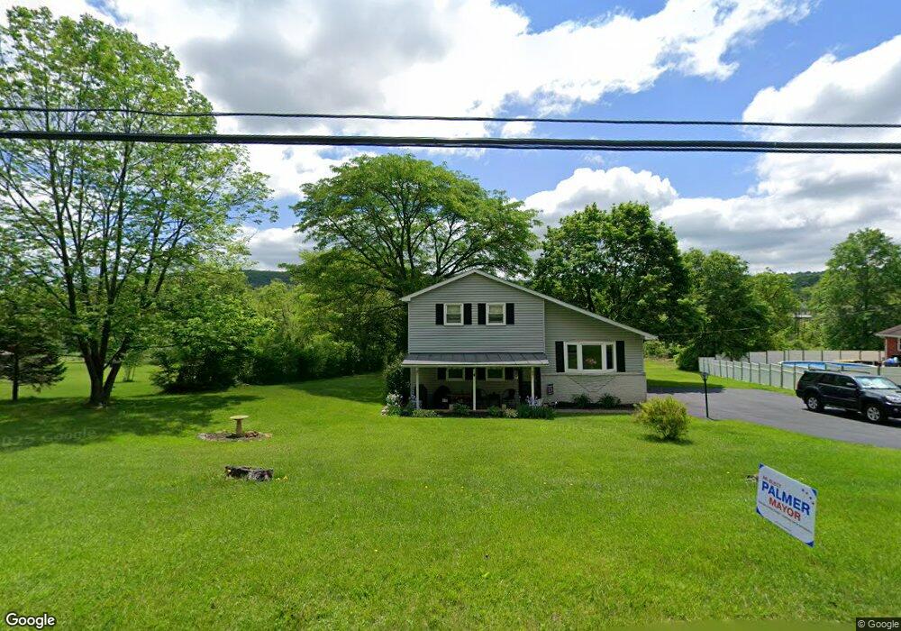 691 Franklin St, Alburtis, PA 18011 - photo 1