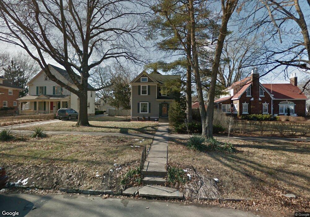 1509 SW College Ave, Topeka, KS 66604 - photo 1