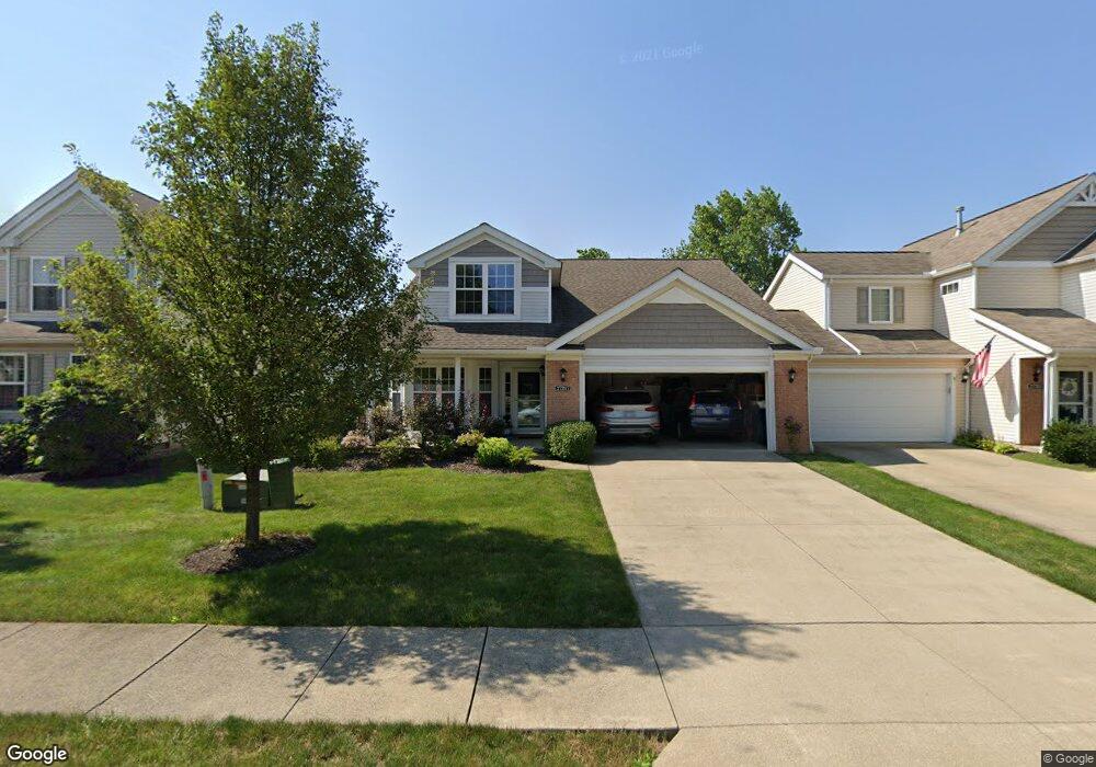 27247 N Emerald Oval Dr, Olmsted Township, OH 44138 - photo 1