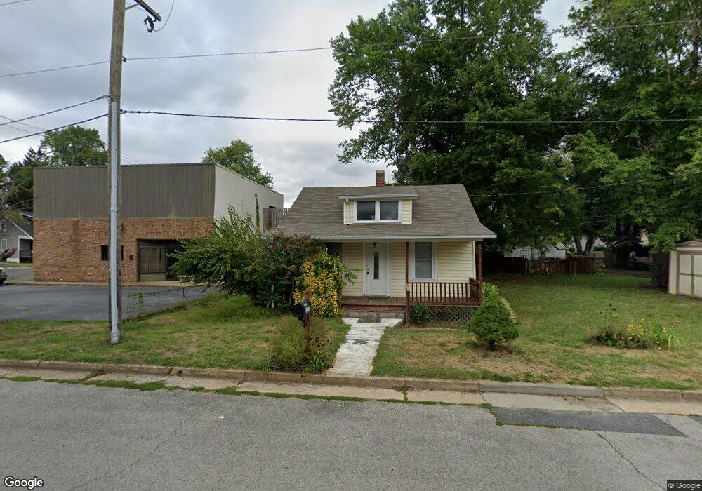 1429 W 12th St, Waynesboro, VA 22980 - photo 1