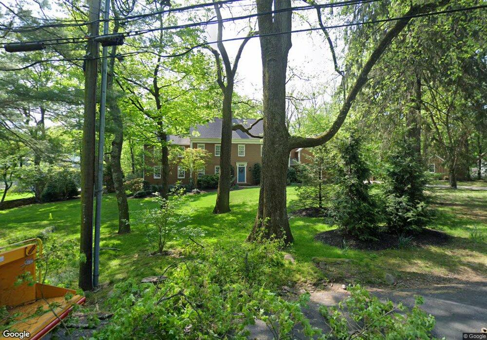 293 Hemlock Rd, Fairfield, CT 06824 - photo 1