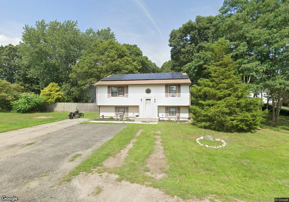 692 Arnold Rd, Coventry, RI 02816 - photo 1