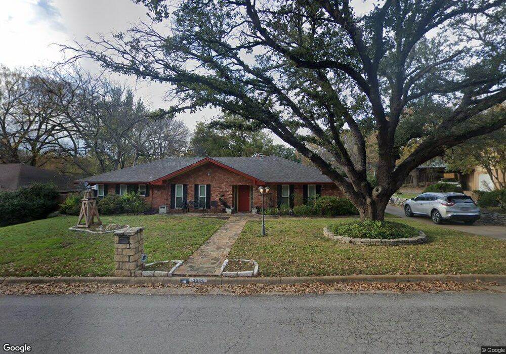 3906 Woodvine Dr, Euless, TX 76040 - photo 1