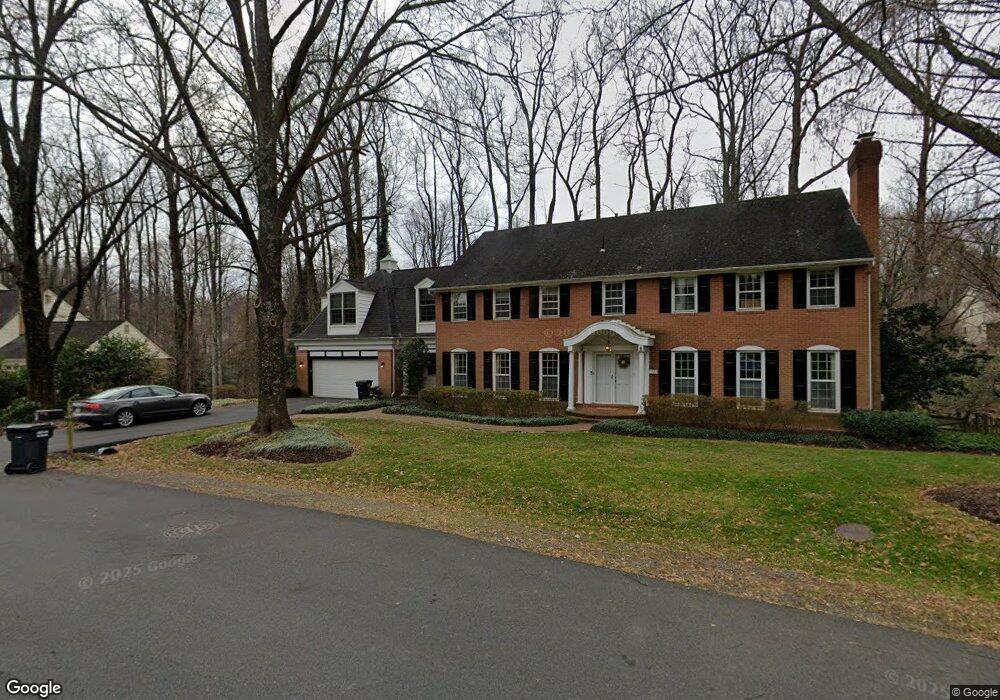 7723 Crossover Dr, McLean, VA 22102 - photo 1