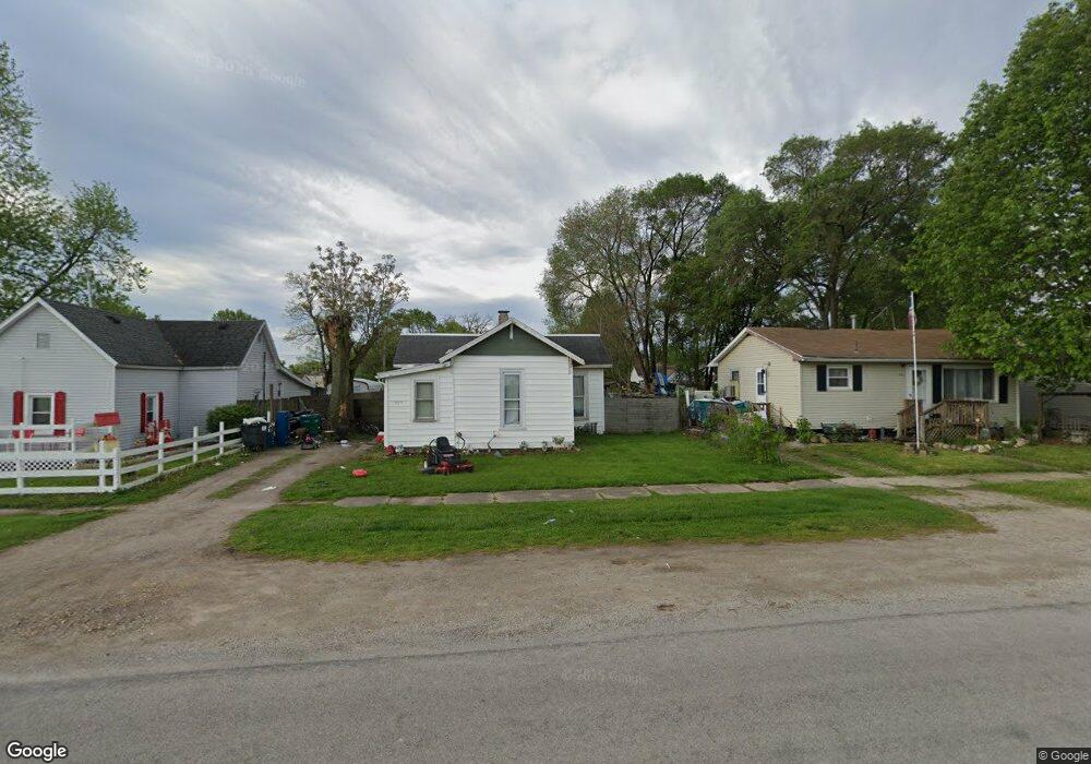 905 Richmond Ave, Mattoon, IL 61938 - photo 1