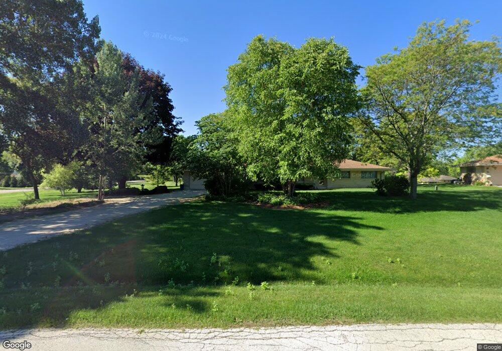 12405 Laurel Ln, Elm Grove, WI 53122 - photo 1