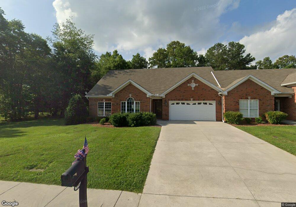 142 Magnolia Glen Cir, Manchester, TN 37355 - photo 1
