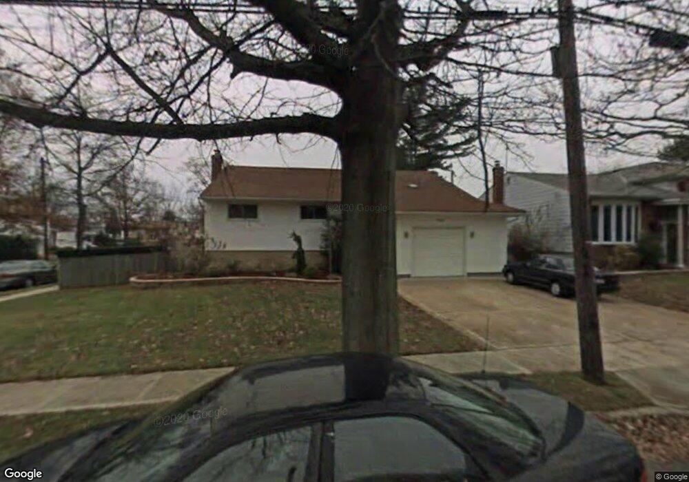 724 Allwyn St, Baldwin, NY 11510 - photo 1