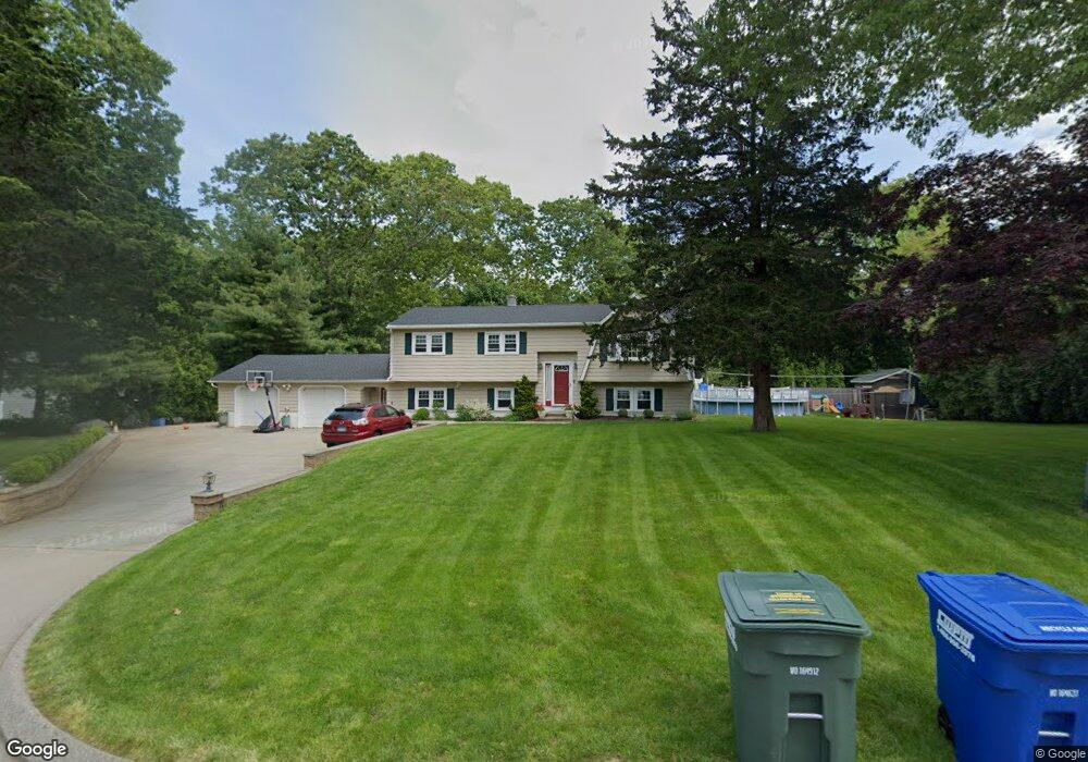 12 Somersett Dr, Pawcatuck, CT 06379 - photo 1