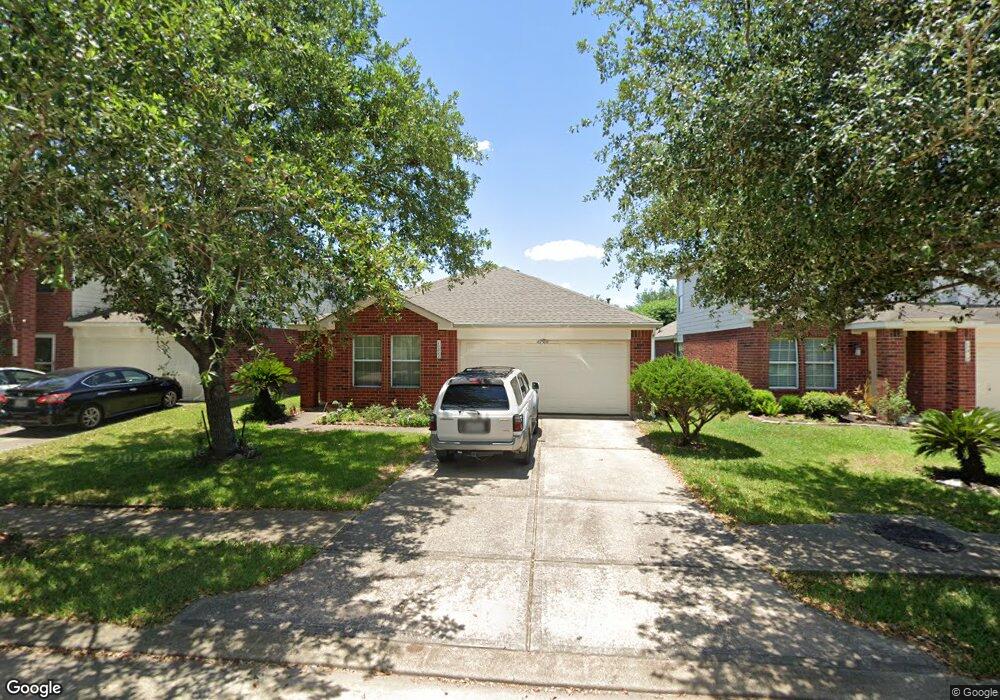 10322 Kinsdale Crossing Ln, Houston, TX 77075 - photo 1