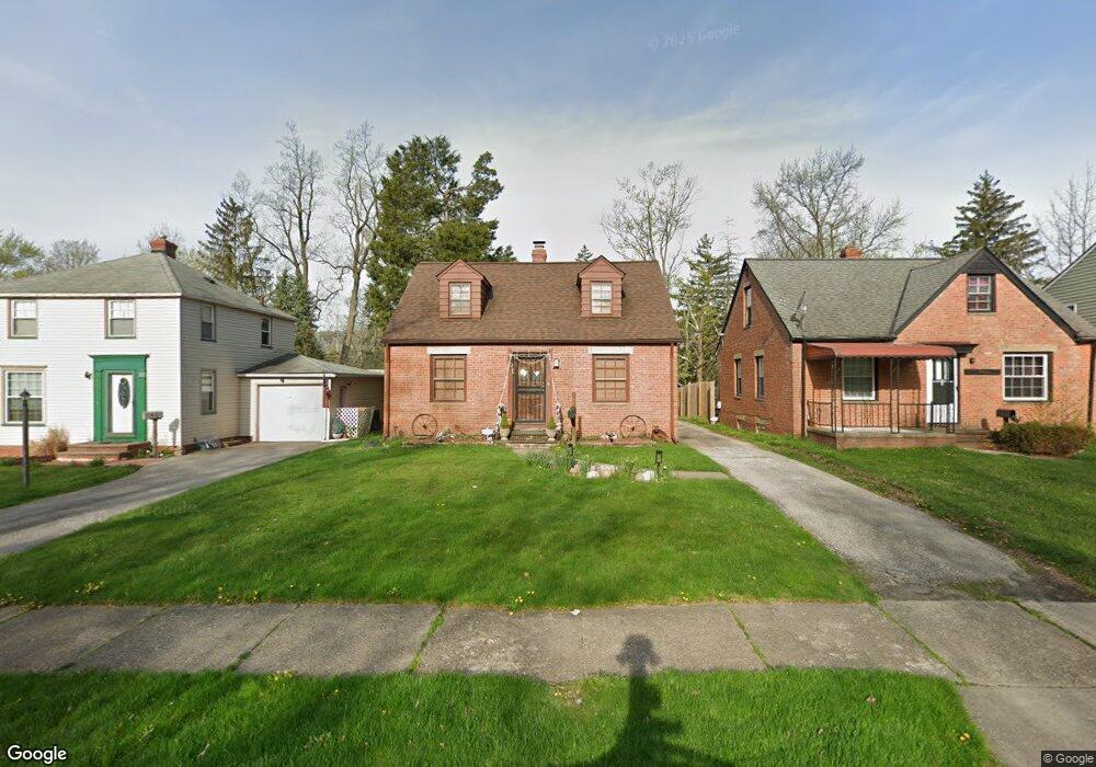 5154 Camden Rd, Maple Heights, OH 44137 - photo 1