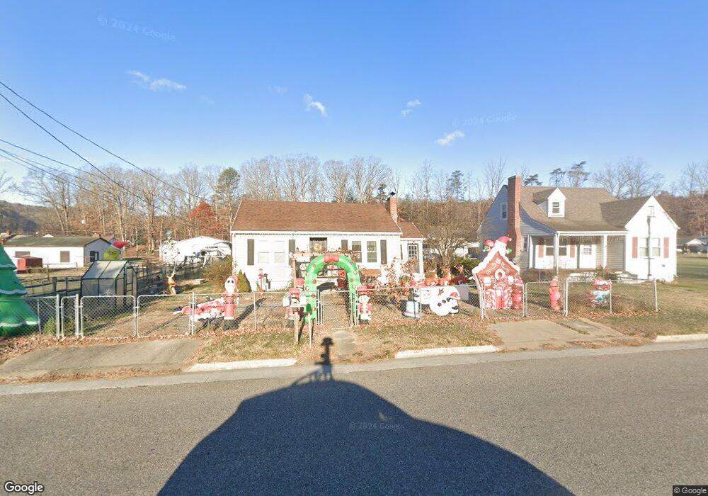 2406 Grafton St, Clifton Forge, VA 24422 - photo 1