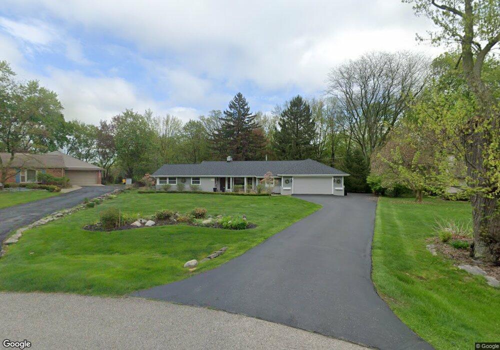 4001 Meadowlane Dr, Bloomfield Hills, MI 48304 - photo 1